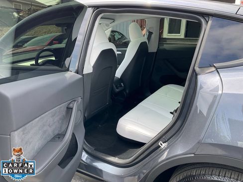 Used 2023 Tesla Model Y Long Range AWD/4WD image 31