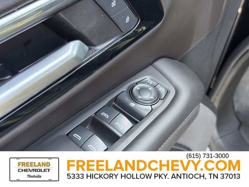 Used 2025 Chevrolet Suburban LS image 22