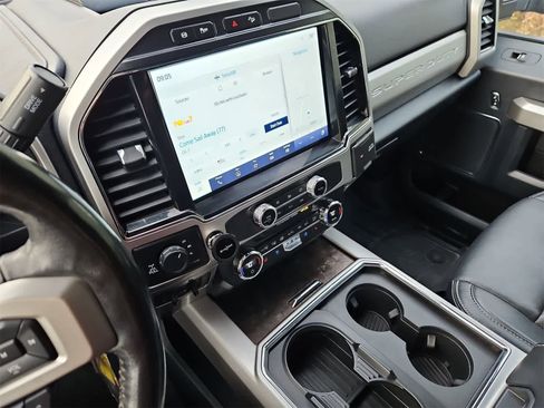 Used 2022 Ford F350 Lariat w/ FX4 Off-Road Package image 27