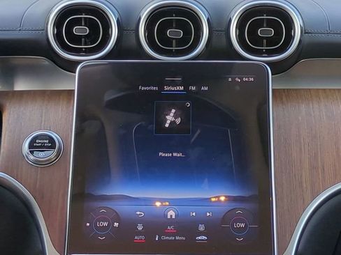 Used 2024 Mercedes-Benz GLC 300 image 19