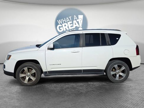 Used 2016 Jeep Compass High Altitude AWD/4WD image 7