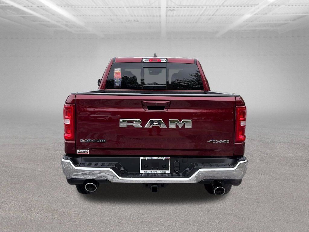 Used 2025 RAM 1500 Laramie AWD/4WD image 5