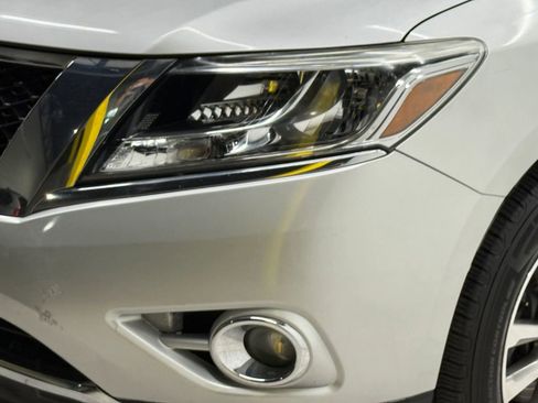 Used 2015 Nissan Pathfinder SV w/ Trailer Tow Package AWD/4WD image 4