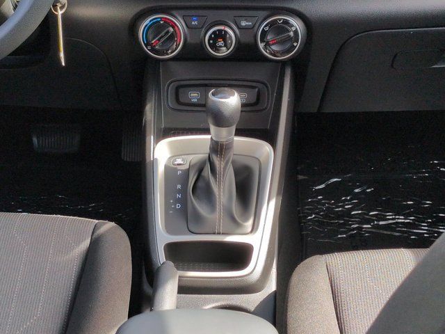 Used 2026 Hyundai Venue SE FWD image 18