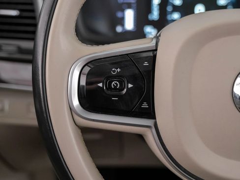Used 2019 Volvo XC90 T5 Momentum image 17