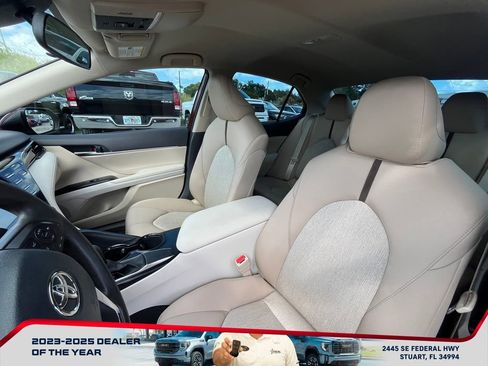 Used 2020 Toyota Camry LE FWD image 13