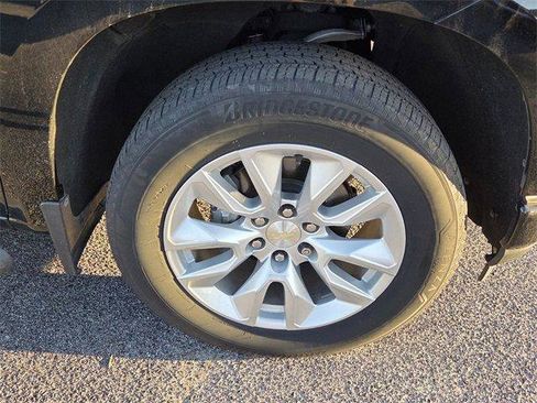 Used 2022 Chevrolet Silverado 1500 Custom w/ Safety Confidence Package image 16