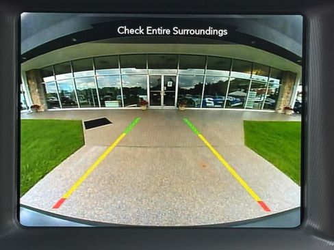 Used 2023 Dodge Charger SXT RWD image 4