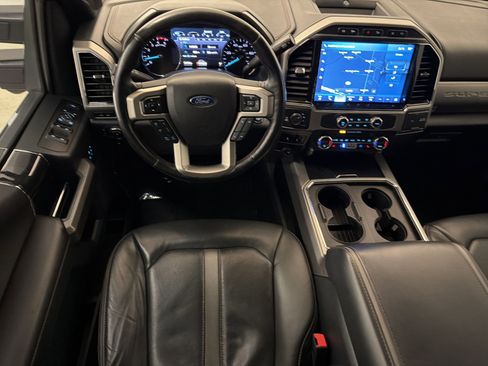 Certified 2022 Ford F250 Platinum w/ FX4 Off-Road Package AWD/4WD image 24