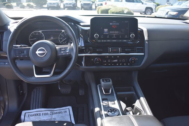 Used 2025 Nissan Pathfinder SV w/ SV Premium Package AWD/4WD image 20