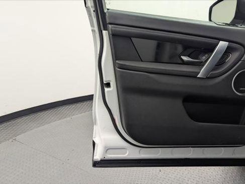 Used 2020 Land Rover Discovery Sport S image 12
