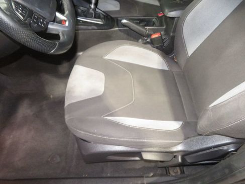 Used 2016 Ford Focus ST FWD image 19