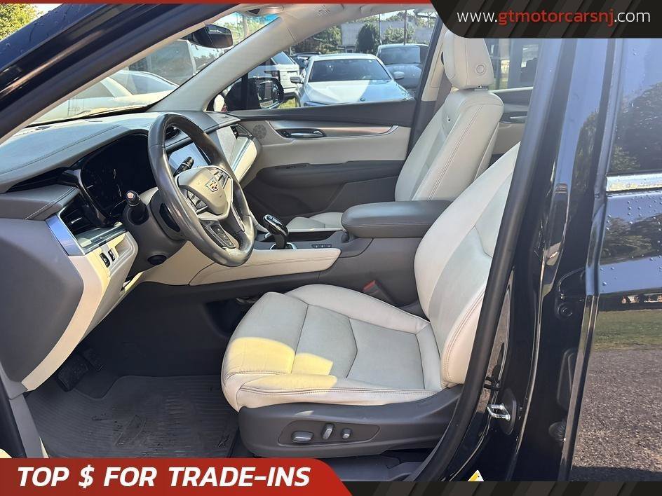Used 2018 Cadillac XT5 Luxury w/ Driver Awareness Package AWD/4WD image 22