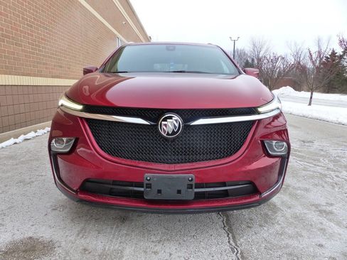 Used 2022 Buick Enclave Essence w/ Sport Touring Edition image 12