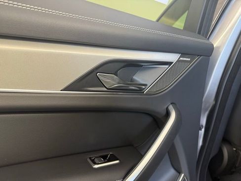 Used 2025 Jaguar F-PACE R-Dynamic S image 23