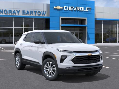 New 2026 Chevrolet TrailBlazer LS w/ LS Convenience Package FWD image 9