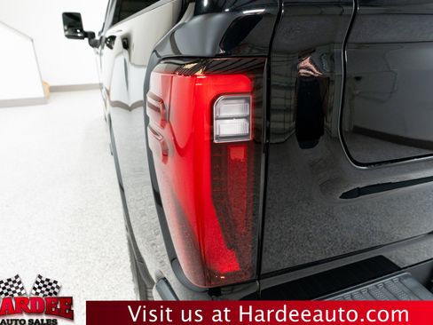 Used 2026 GMC Sierra 2500 Denali Ultimate AWD/4WD image 9