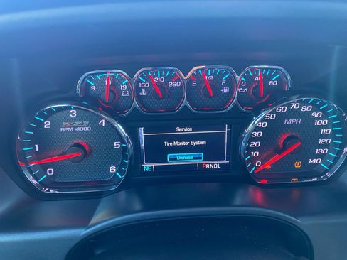 Used 2018 Chevrolet Silverado 1500 LT w/ All Star Edition image 2