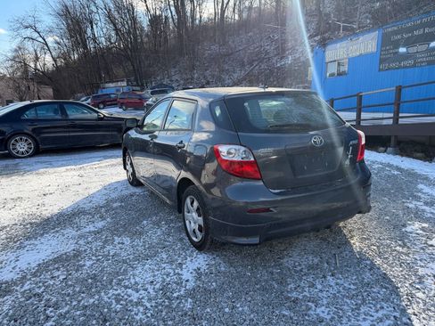 Used 2010 Toyota Matrix image 9