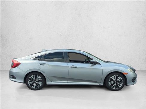 Used 2017 Honda Civic EX-L image 4