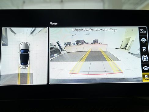 Certified 2023 Mercedes-Benz C 43 AMG 4MATIC Cabriolet image 22