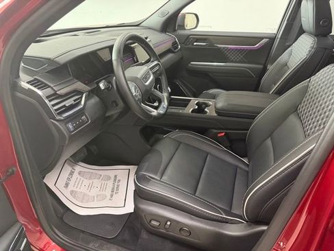 Used 2026 GMC Acadia Denali AWD/4WD image 11