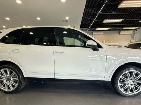 Used 2018 Porsche Cayenne Platinum Edition w/ Premium Package Plus image 8