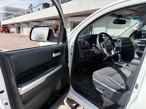 Used 2017 Toyota Tundra SR5 AWD/4WD image 18