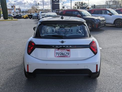Certified 2025 MINI Cooper S image 7