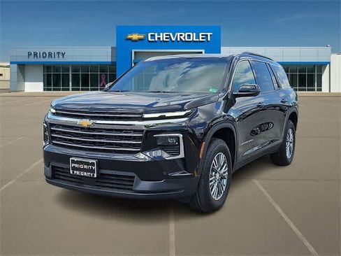 New 2025 Chevrolet Traverse LT w/ Enhanced Driving Package image 1