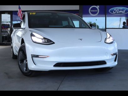 Used 2018 Tesla Model 3 Mid Range