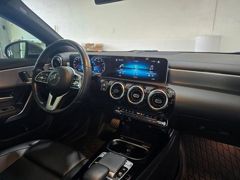 Used 2020 Mercedes-Benz CLA 250 4MATIC image 29