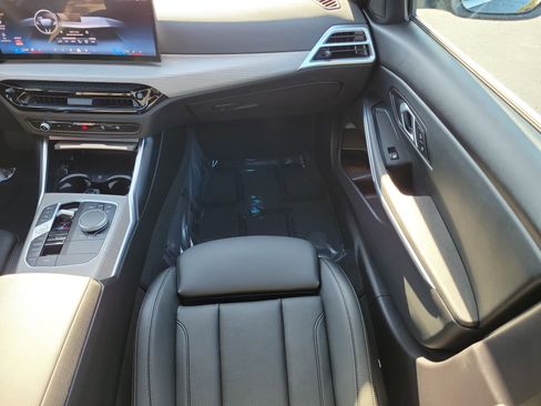 Used 2025 BMW 330i Sedan image 15