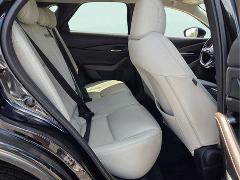 Used 2021 MAZDA CX-30 FWD 2.5 S w/ Premium Package image 18