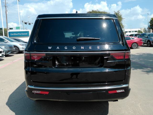 Used 2025 Jeep Wagoneer L Series II AWD/4WD image 7
