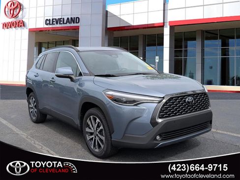 Used 2024 Toyota Corolla Cross XLE AWD/4WD image 1