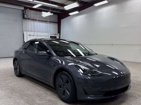 Used 2023 Tesla Model 3 Standard Range image 24