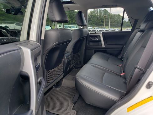 Used 2022 Toyota 4Runner Limited AWD/4WD image 28