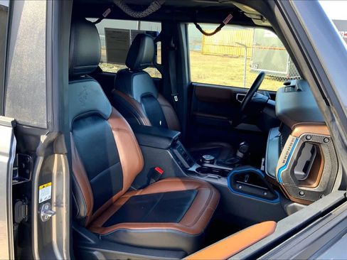 Certified 2022 Ford Bronco Outer Banks w/ Sasquatch Package image 9