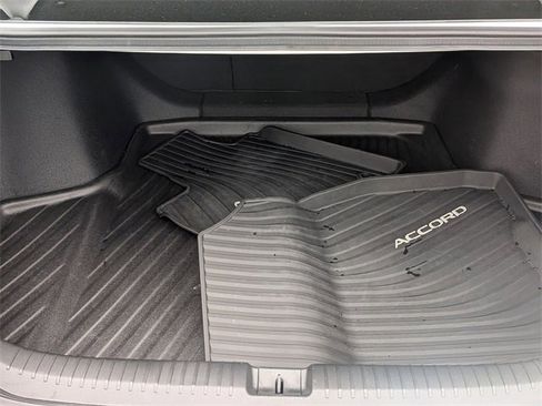 Used 2025 Honda Accord SE image 30