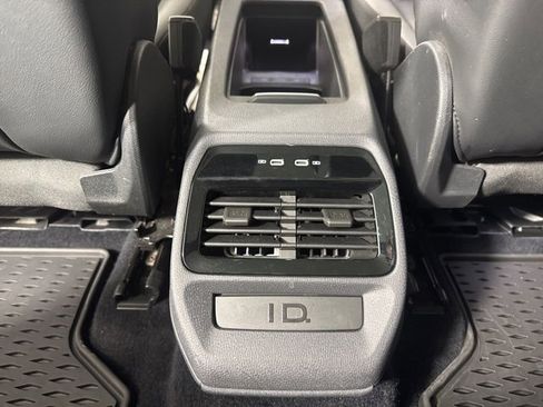 Certified 2022 Volkswagen ID.4 Pro S image 13