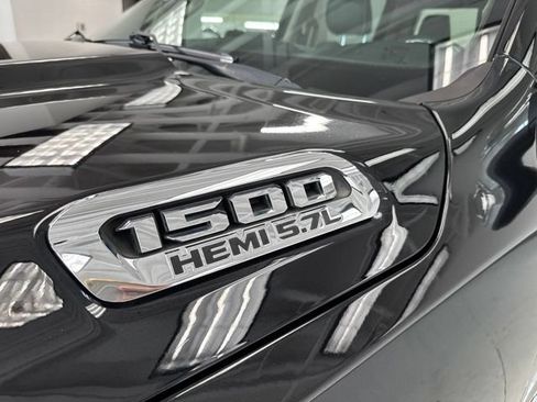 Used 2019 RAM 1500 Laramie AWD/4WD image 7