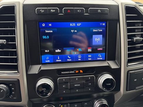 Used 2019 Ford F150 Lariat w/ Equipment Group 502A Luxury AWD/4WD image 20