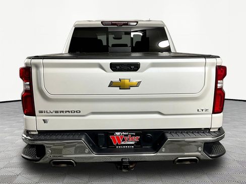 Used 2022 Chevrolet Silverado 1500 LTZ w/ LTZ Premium Package AWD/4WD image 5