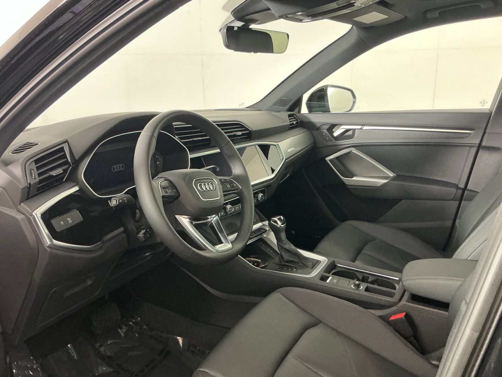 Used 2025 Audi Q3 2.0T Premium AWD/4WD image 10