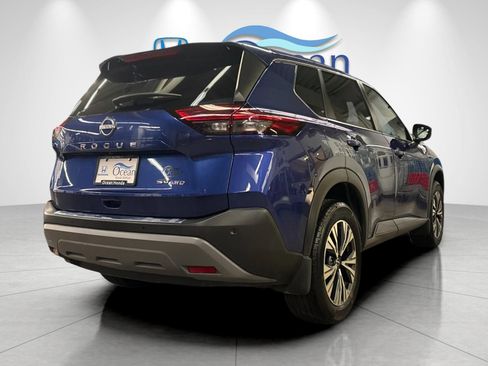 Used 2023 Nissan Rogue SV image 5