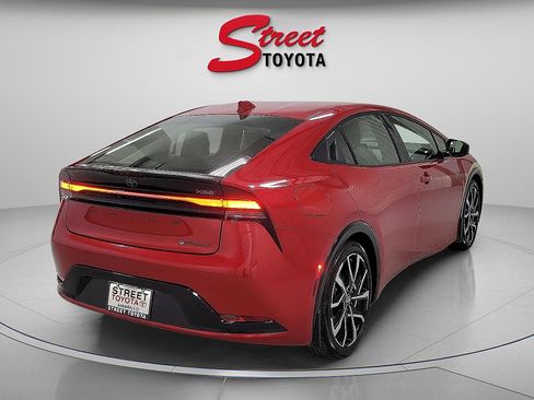 Certified 2024 Toyota Prius Prime image 4