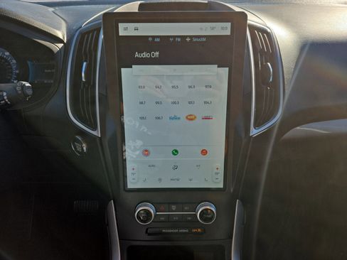 Certified 2024 Ford Edge SEL w/ Convenience Package image 17