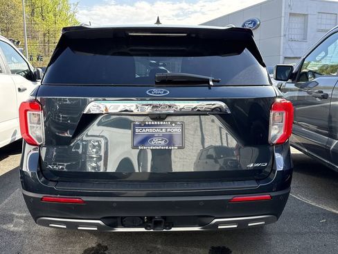 Used 2023 Ford Explorer XLT image 6