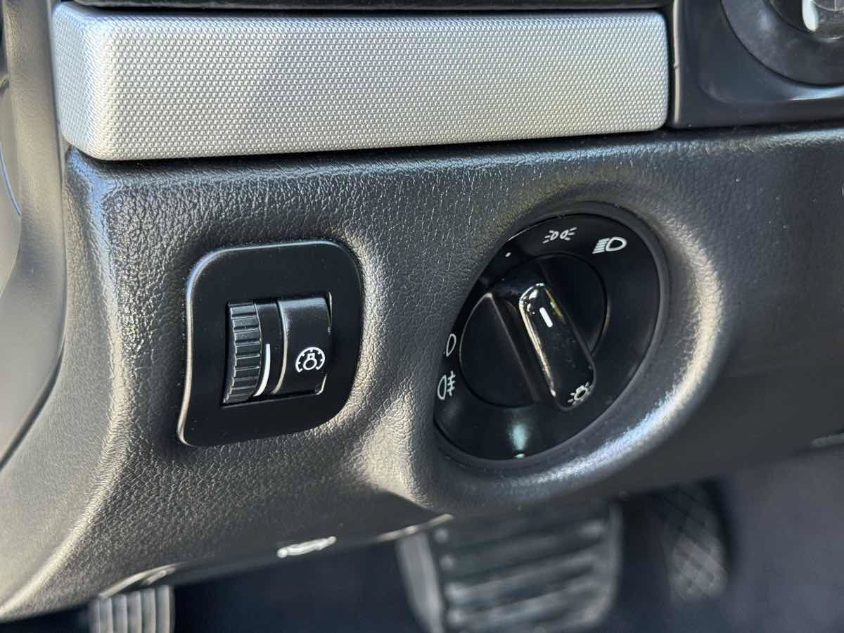 Used 2010 Porsche Cayenne AWD/4WD image 27